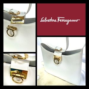 Salvatore Ferragamo white Gancini shoulder bag